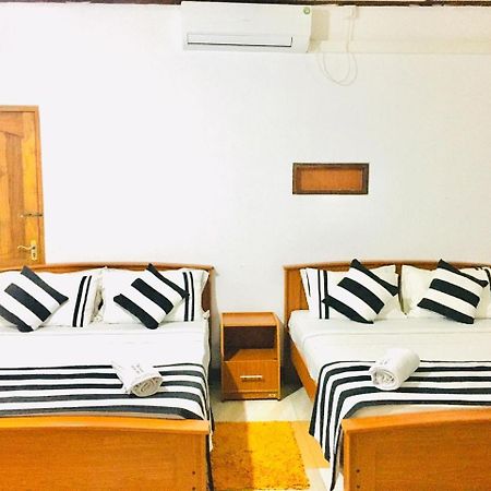 Aura City Hostel Анурадхапура Екстер'єр фото