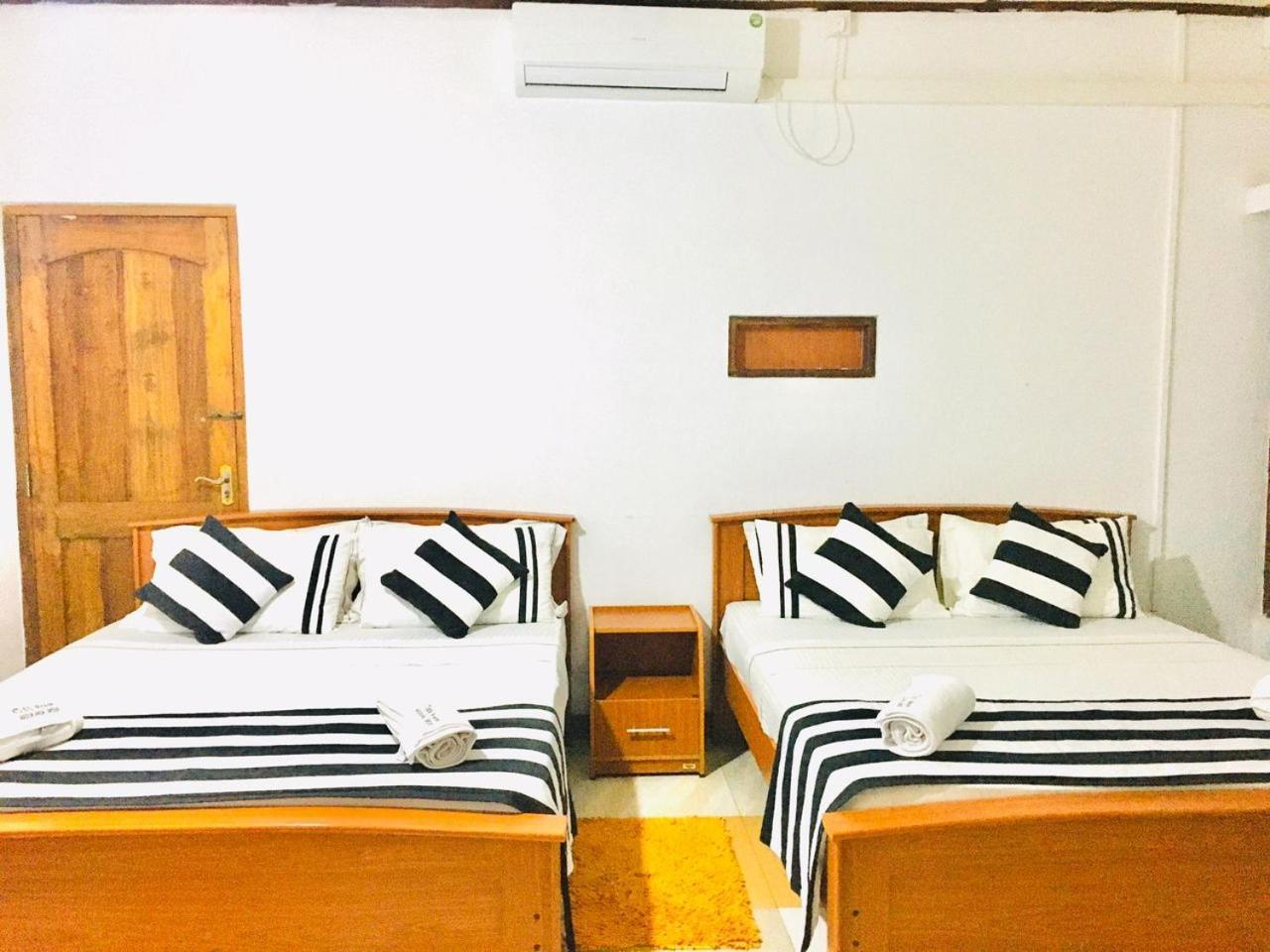 Aura City Hostel Анурадхапура Екстер'єр фото